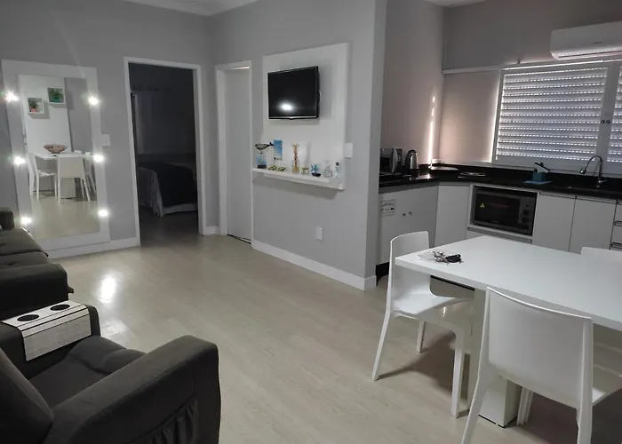 Apartamento Na Praia Da Enseada, 100 Mt Praia